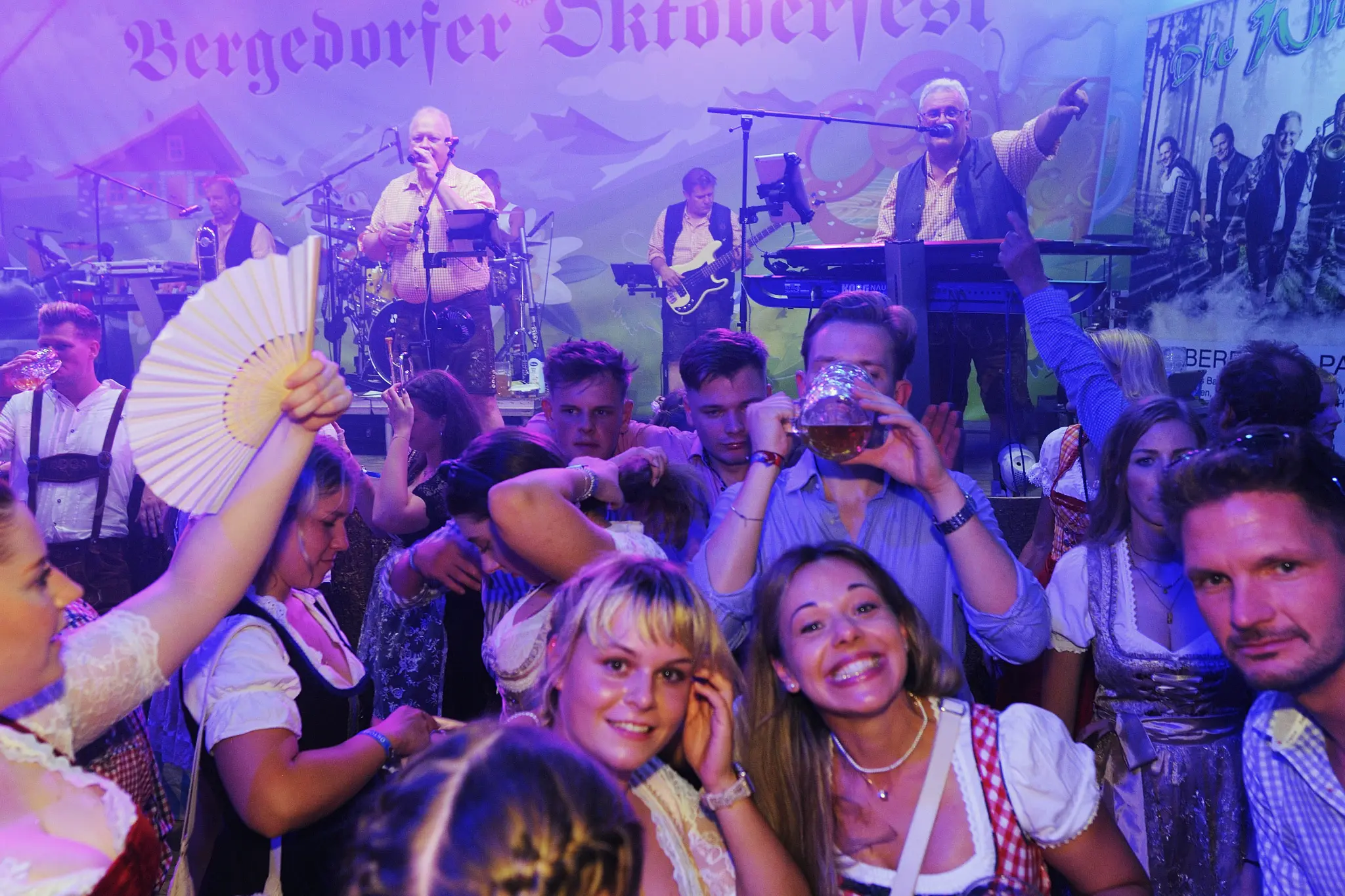 Live-Musik & Tanz